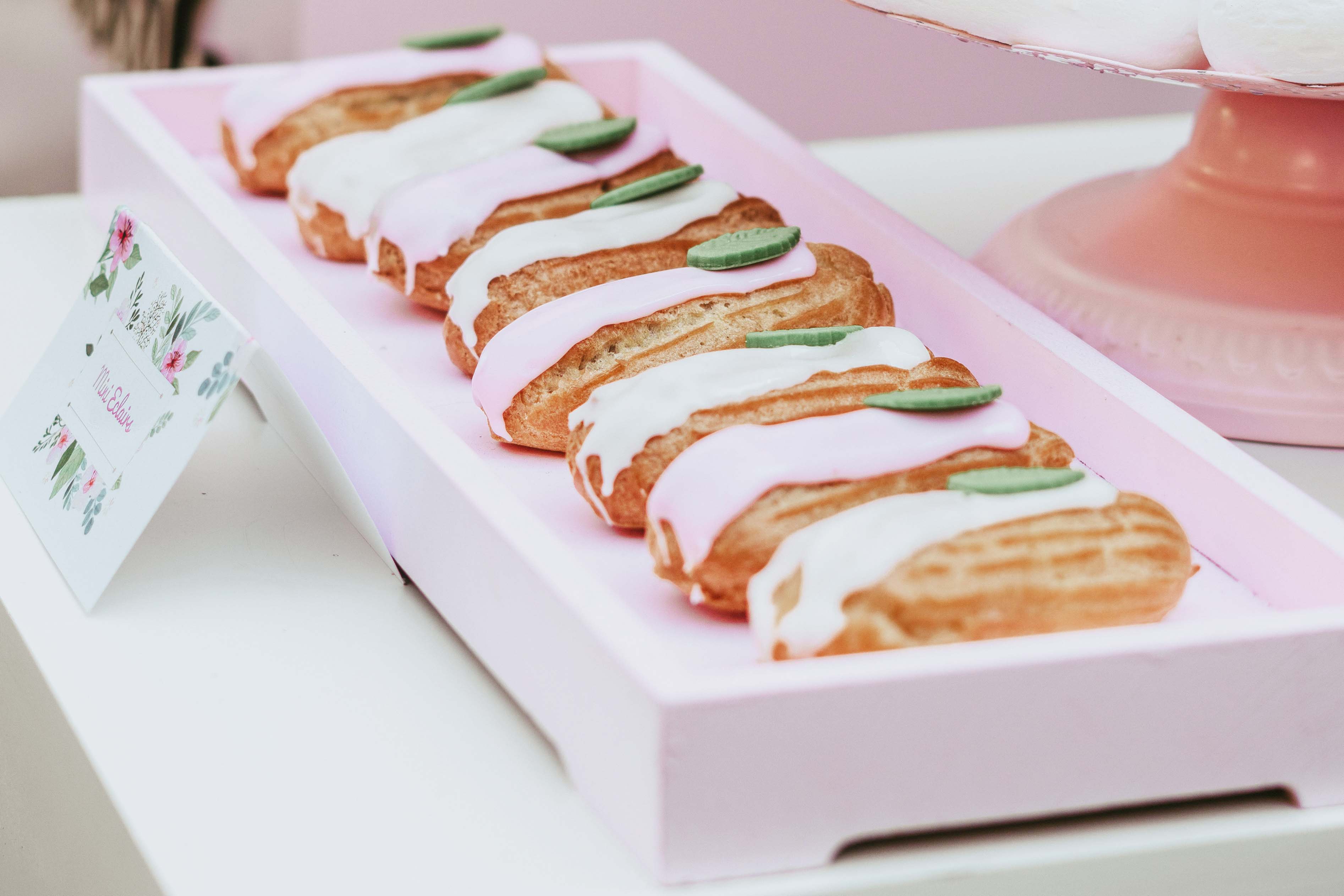 eclair | credit: Claudiu Hegedus